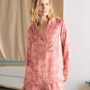 Faherty Sandwashed Silk Long Sleeve Pajama Top size L in Rose Tropic Trees